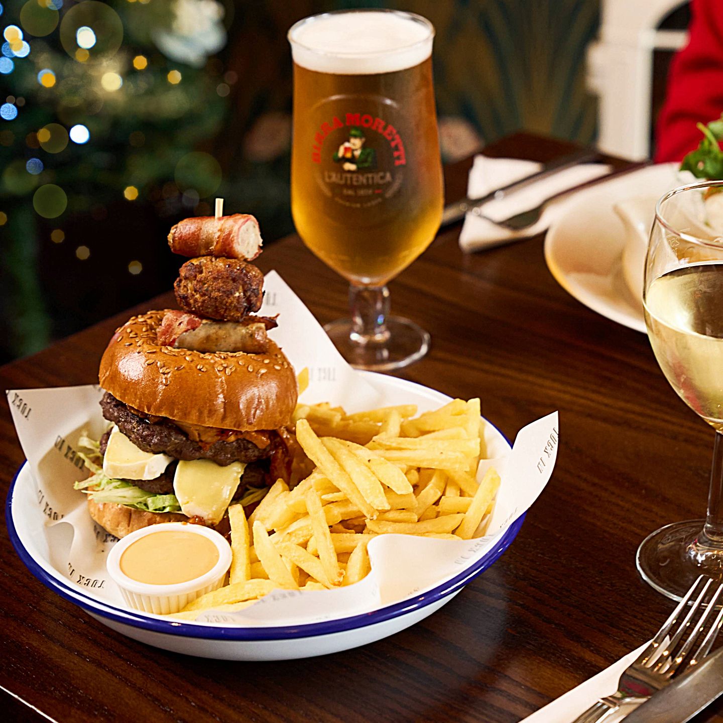 Festive Lunch & Dinner at The Keepers Lodge in Leicester